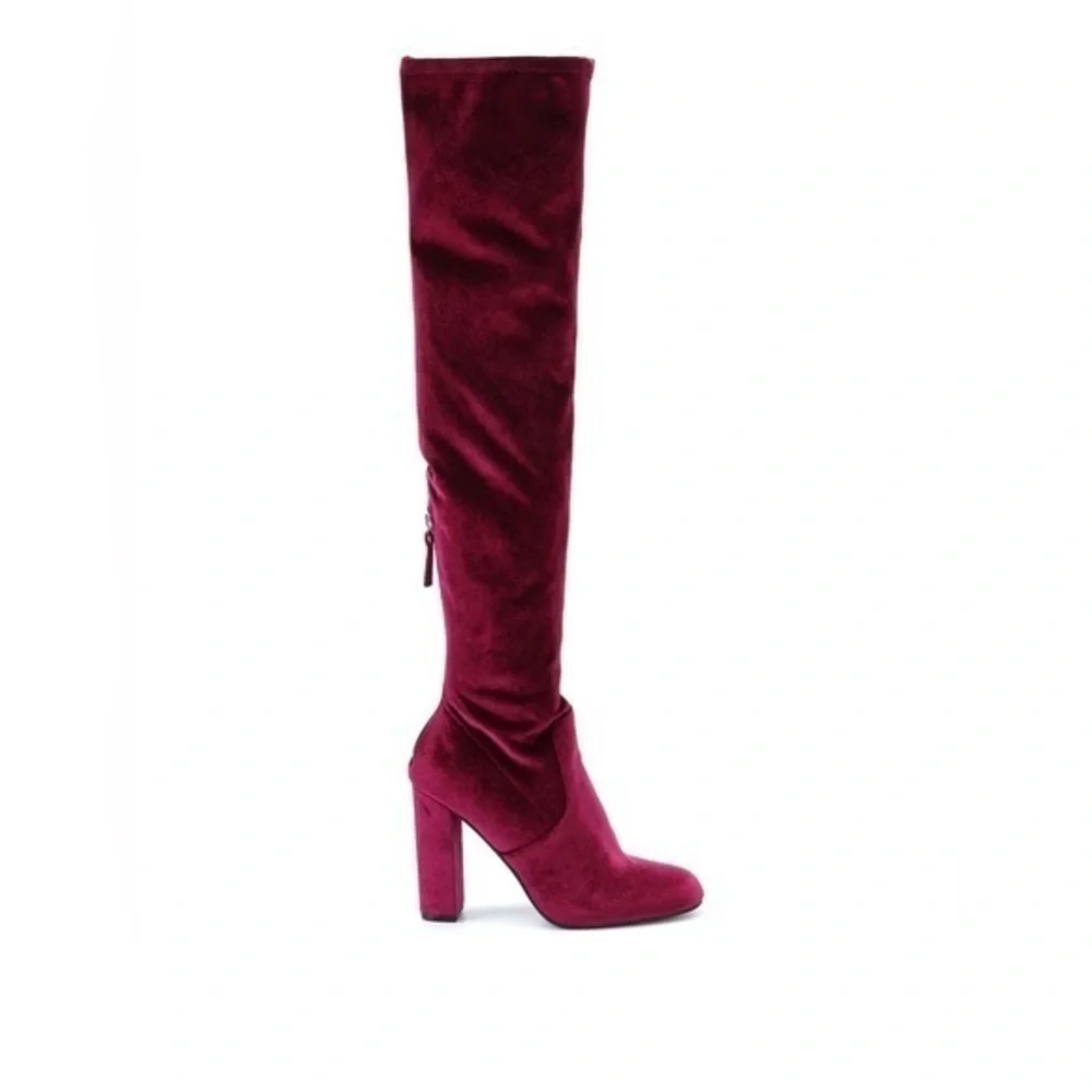 NWOB Steve Madden Burgundy Emotions Velvet Sock Boot Size 5.5M
